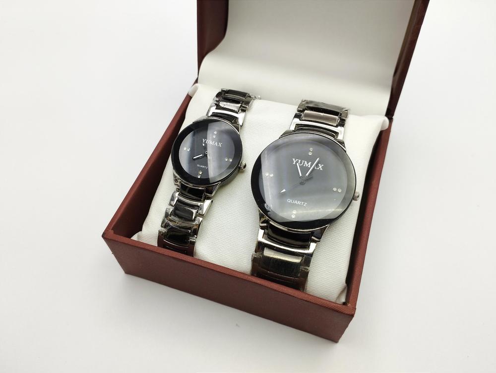 Couple's Casual Analogue Watch Set