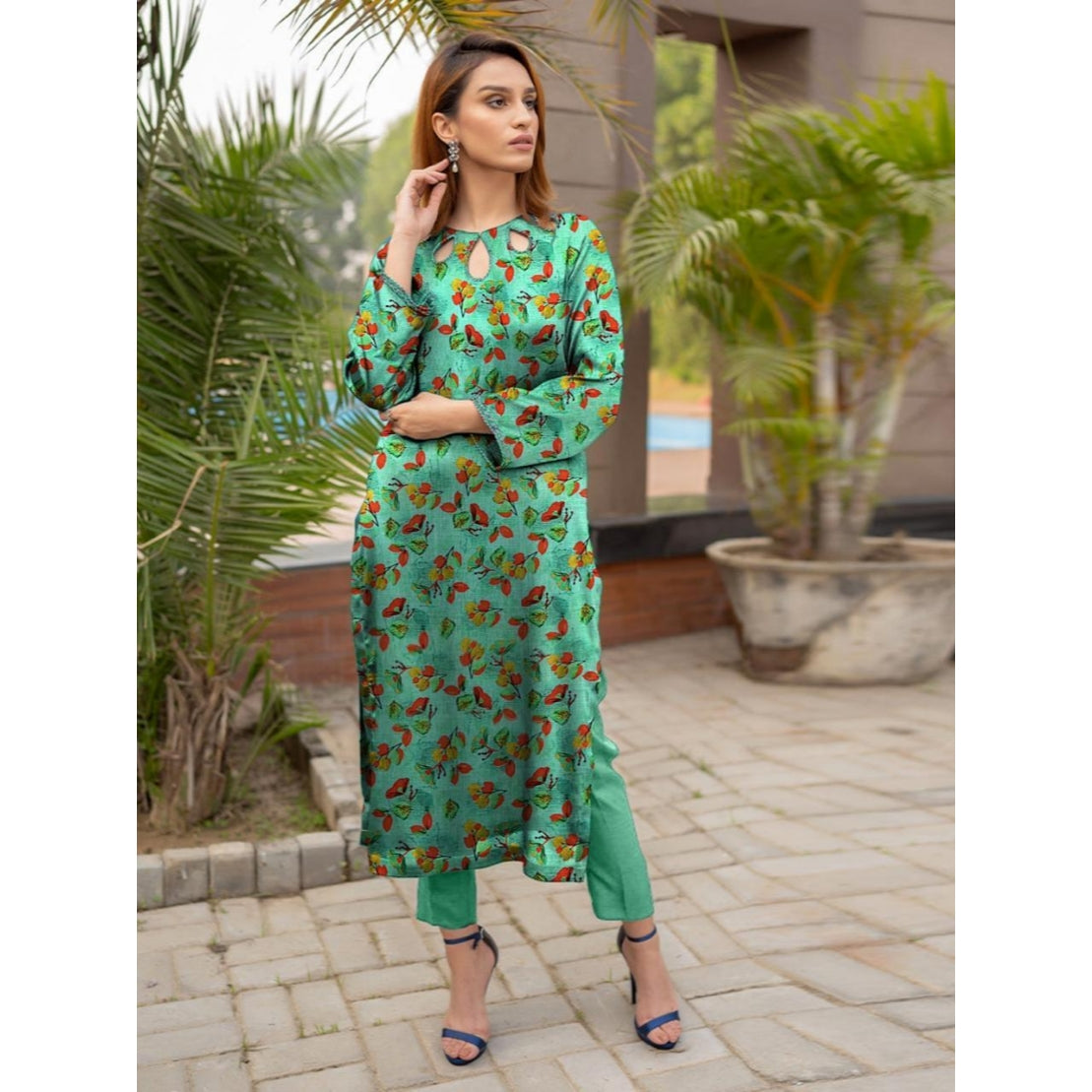 2 Piece Unstitched Khaddar Digital Printed Suit